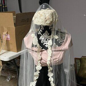 Vintage Custom Lace Wedding Veil